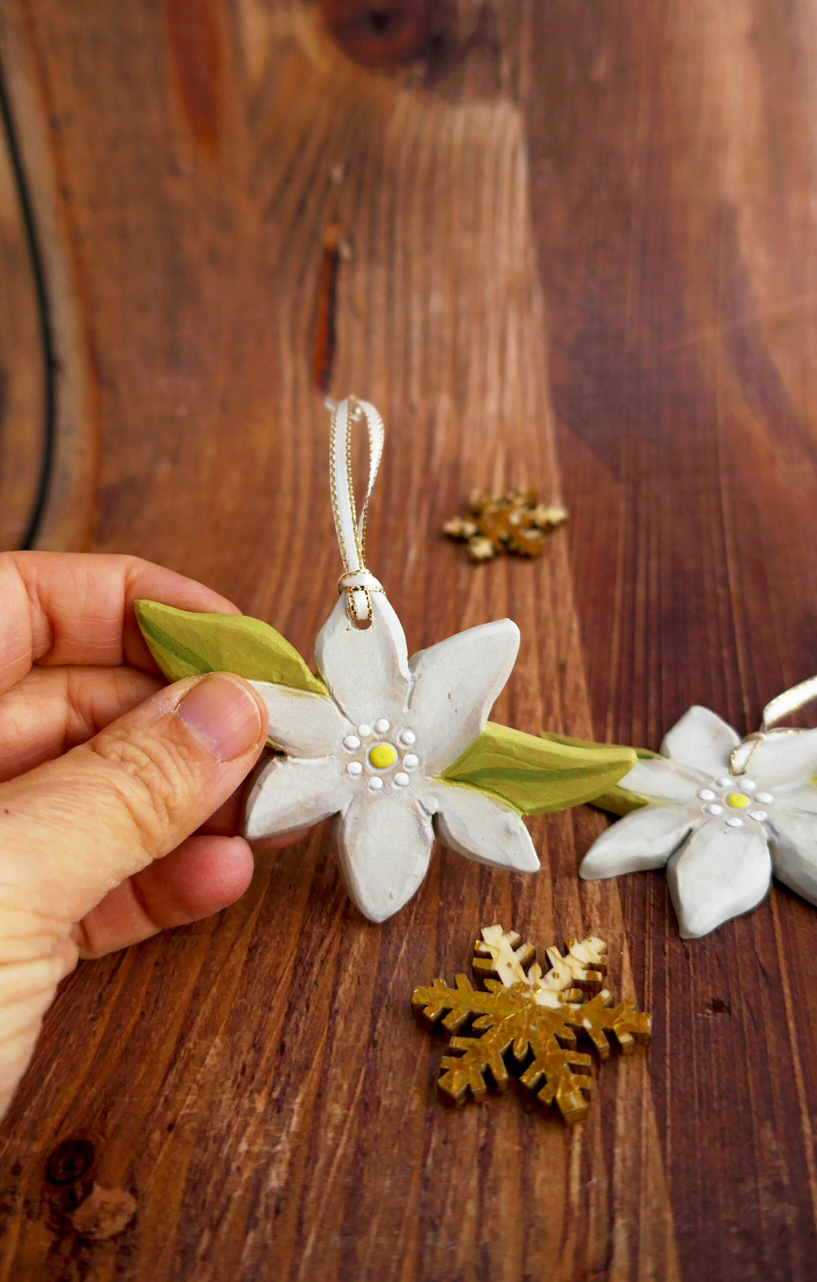 Box Surprise 6 décorations grès artisanales – Image 4