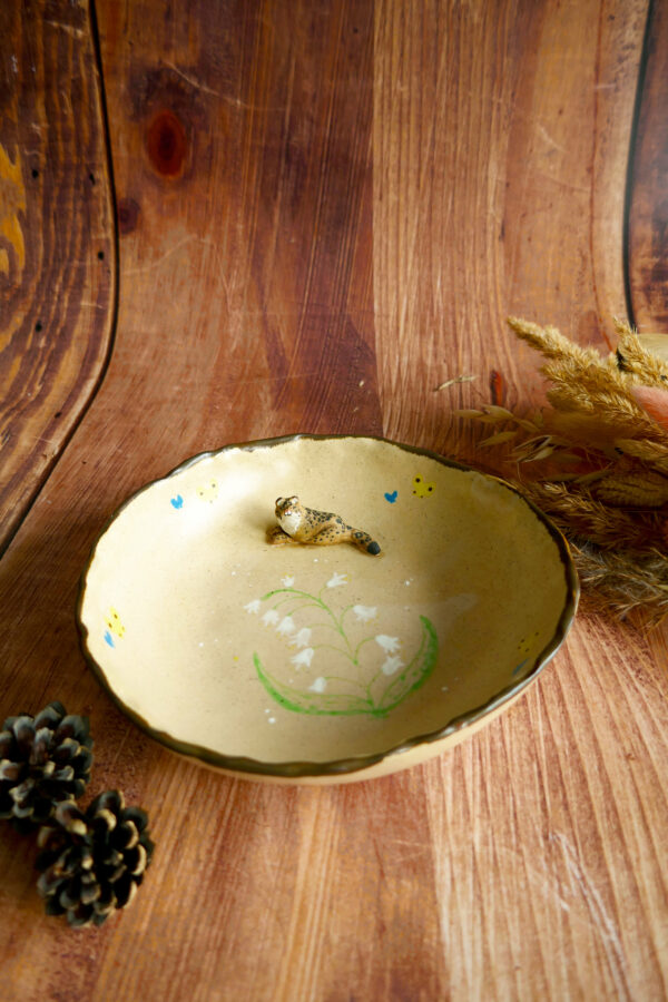 Assiette pour enfants sauvages "Panthère des neiges aux campanules" - Collection Habitée