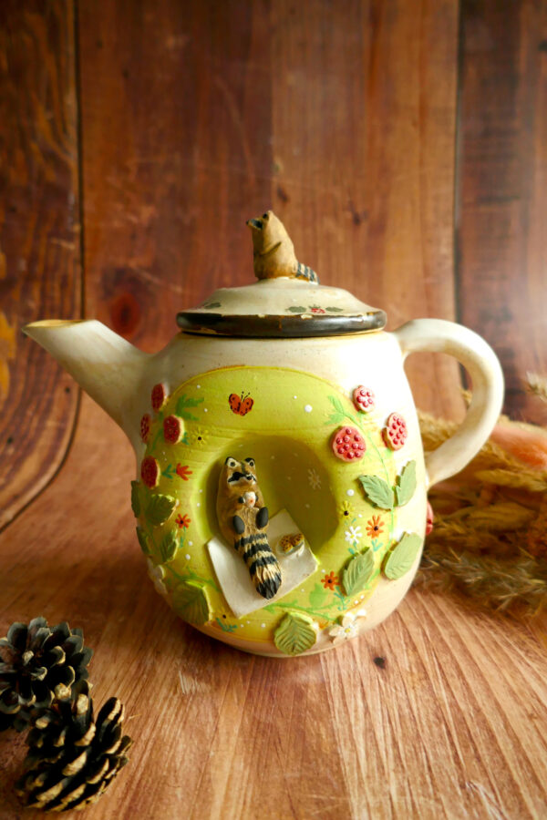 Théière en grès "Le printemps du Raton Laveur" - Collection Forêt Secrète