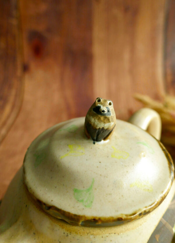Théière en grès "Le thé du Tanuki" - Collection Forêt Secrète – Image 3