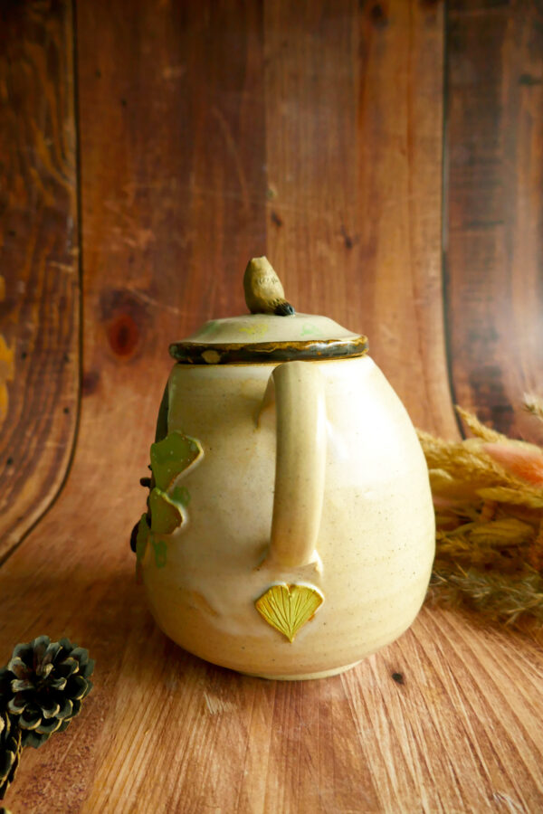 Théière en grès "Le thé du Tanuki" - Collection Forêt Secrète – Image 2
