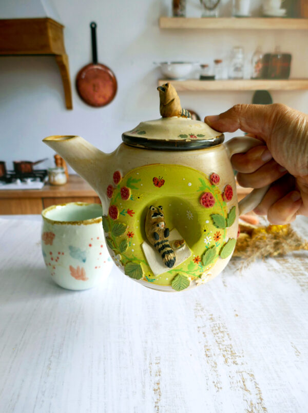 Théière en grès "Le printemps du Raton Laveur" - Collection Forêt Secrète – Image 6