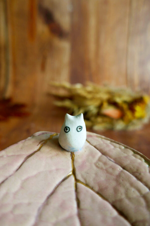 Coupelle feuille rose miniature "Totoro Blanc" – Image 5