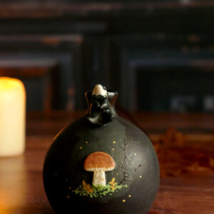 Mini Vase porcelaine noire "Blaireau au cèpe"
