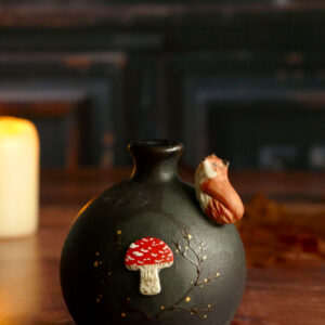 Mini Vase porcelaine noire "Renard à l'amanite"