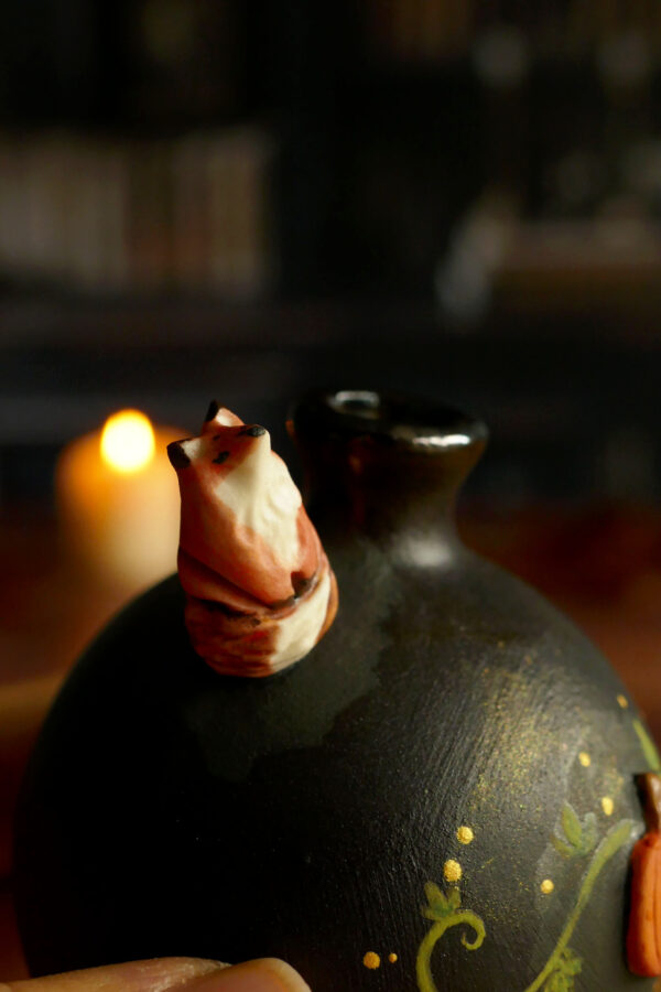 Mini Vase porcelaine noire "Renard au potiron" – Image 4