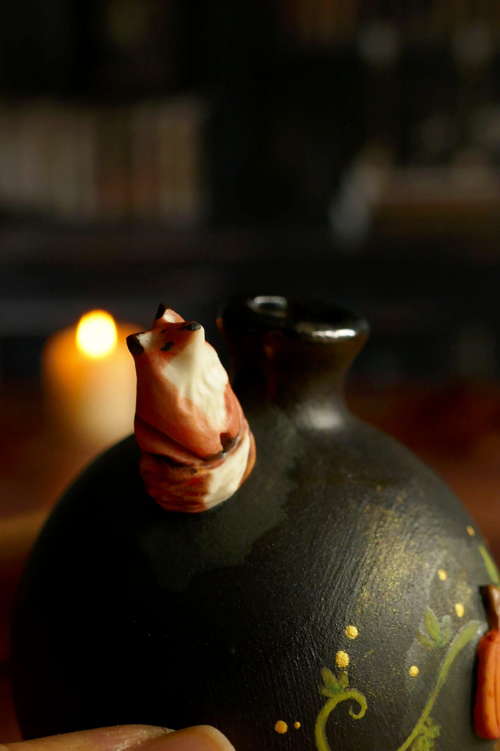 Mini Vase porcelaine noire "Renard au potiron" – Image 4