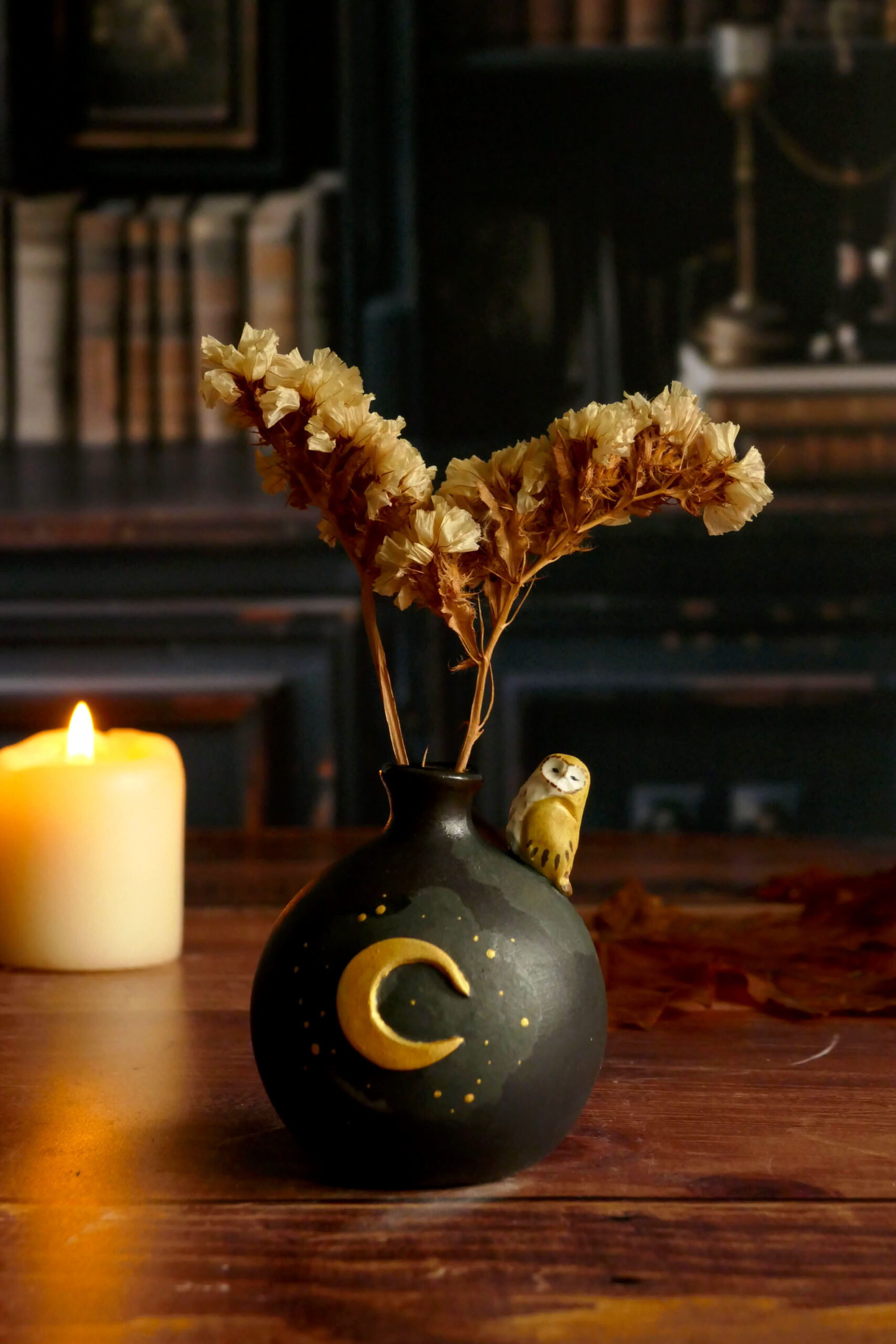 Mini Vase porcelaine noire "Effraie à la lune" – Image 4
