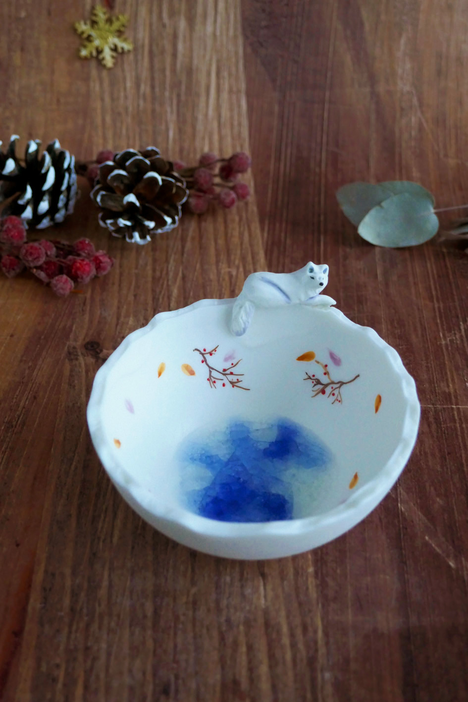 Petit bol pincé en porcelaine "Renard blanc étang gelé"