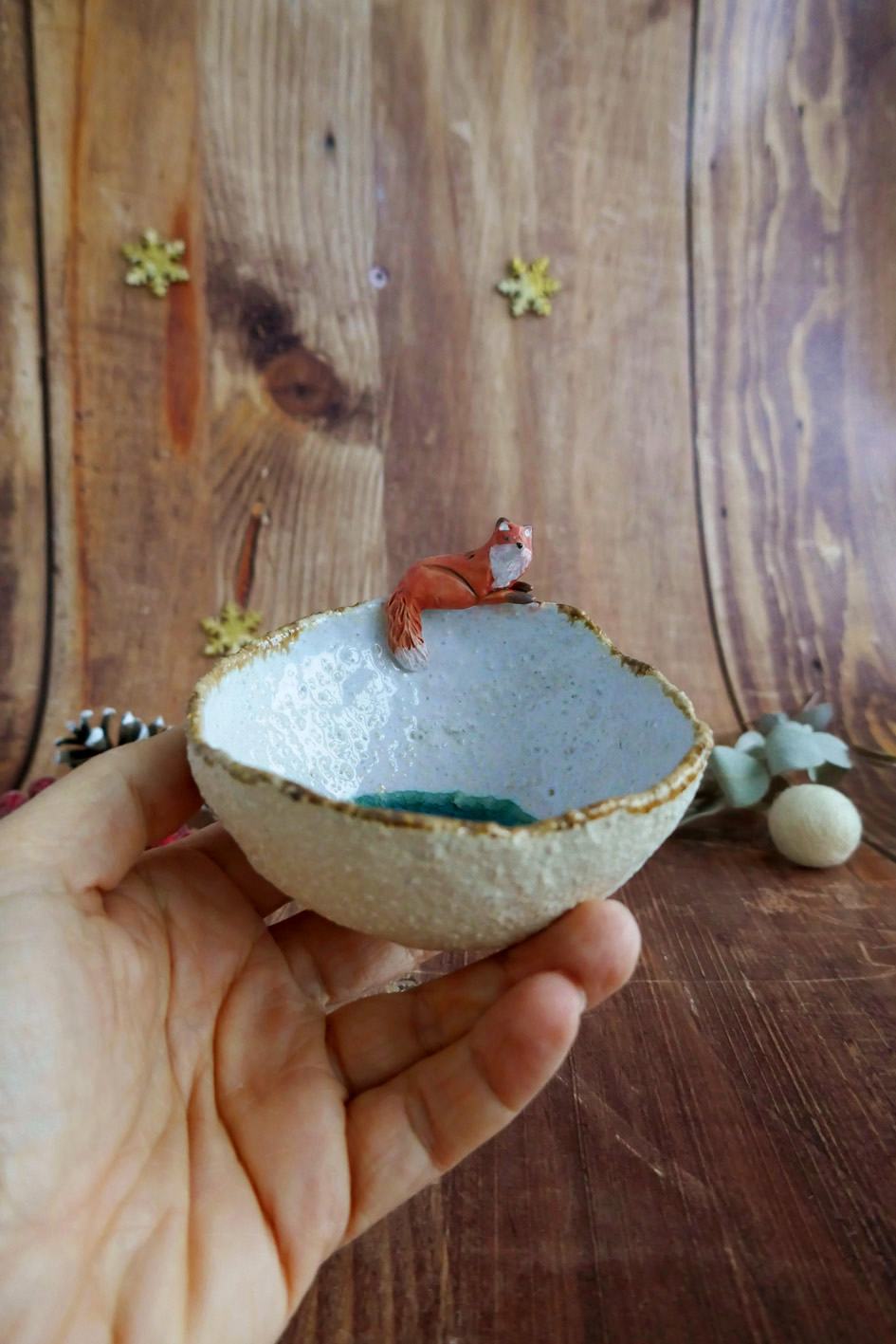 Petit bol pincé en grès "Renard Hivernal" – Image 3