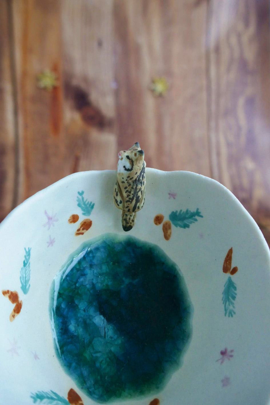 Petit bol pincé en porcelaine "Lynx aux sapins" – Image 4