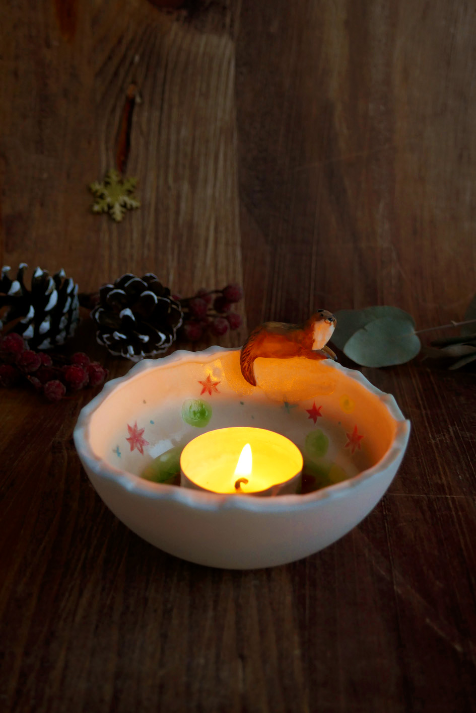 Petit bol pincé en porcelaine "Loutre à l'étang" – Image 5