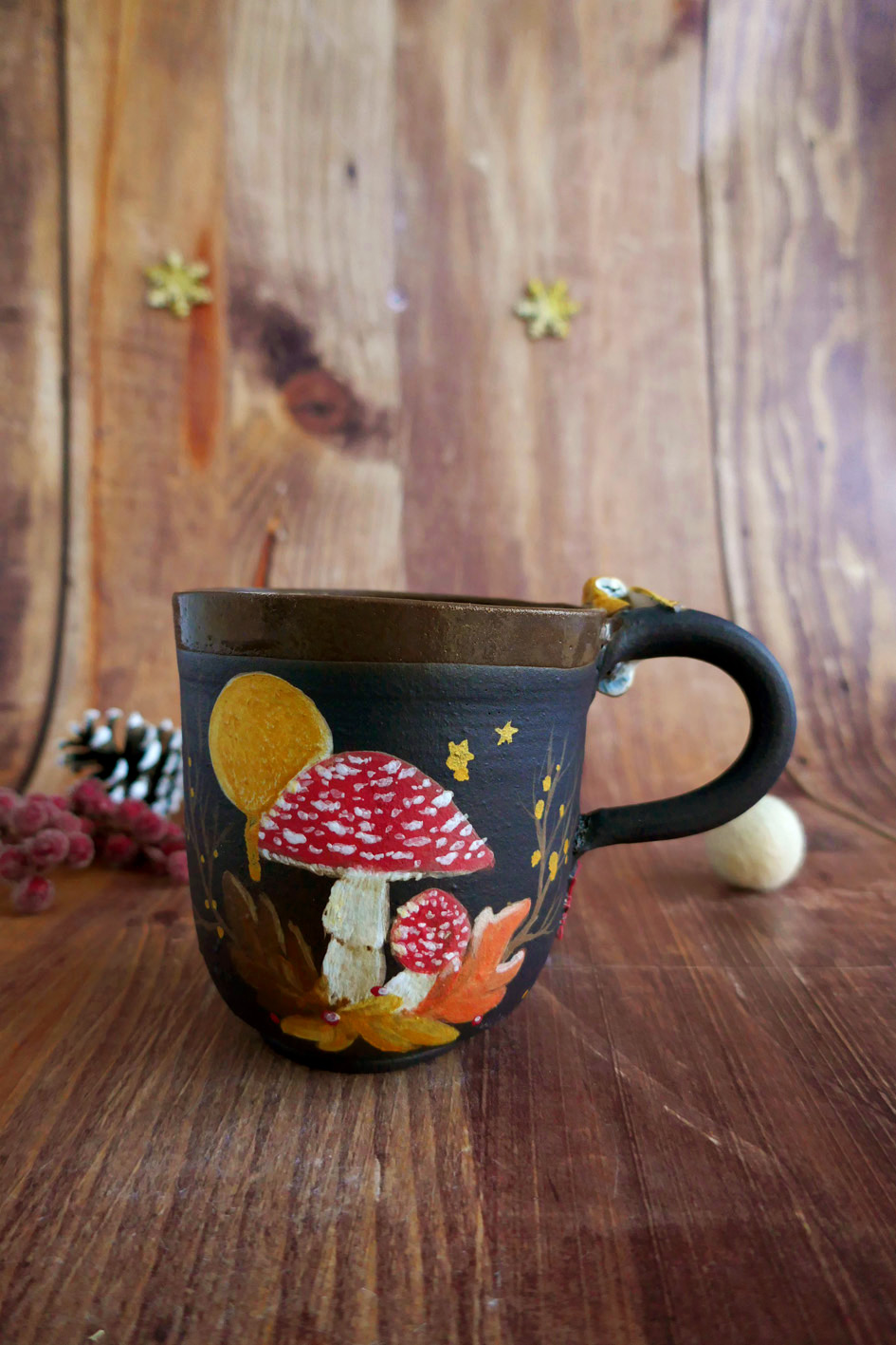 Tasse en Porcelaine noire "Effraie aux amanites" - Pièce Unique