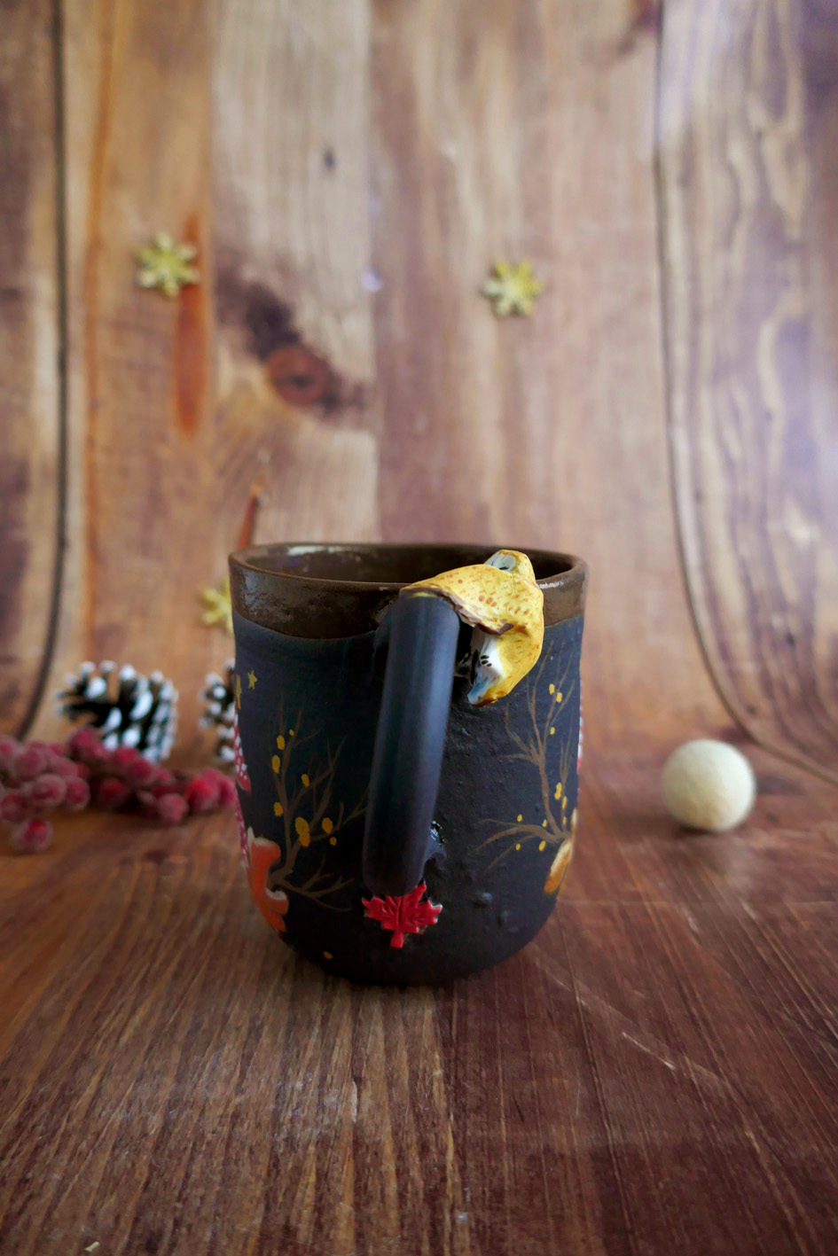 Tasse en Porcelaine noire "Effraie aux amanites" - Pièce Unique – Image 2