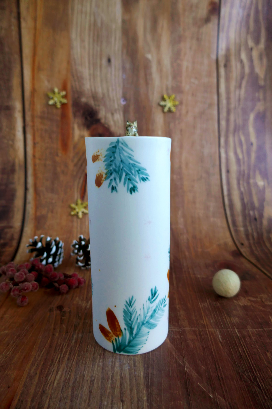 Vase long en porcelaine "Lynx aux sapins" – Image 4