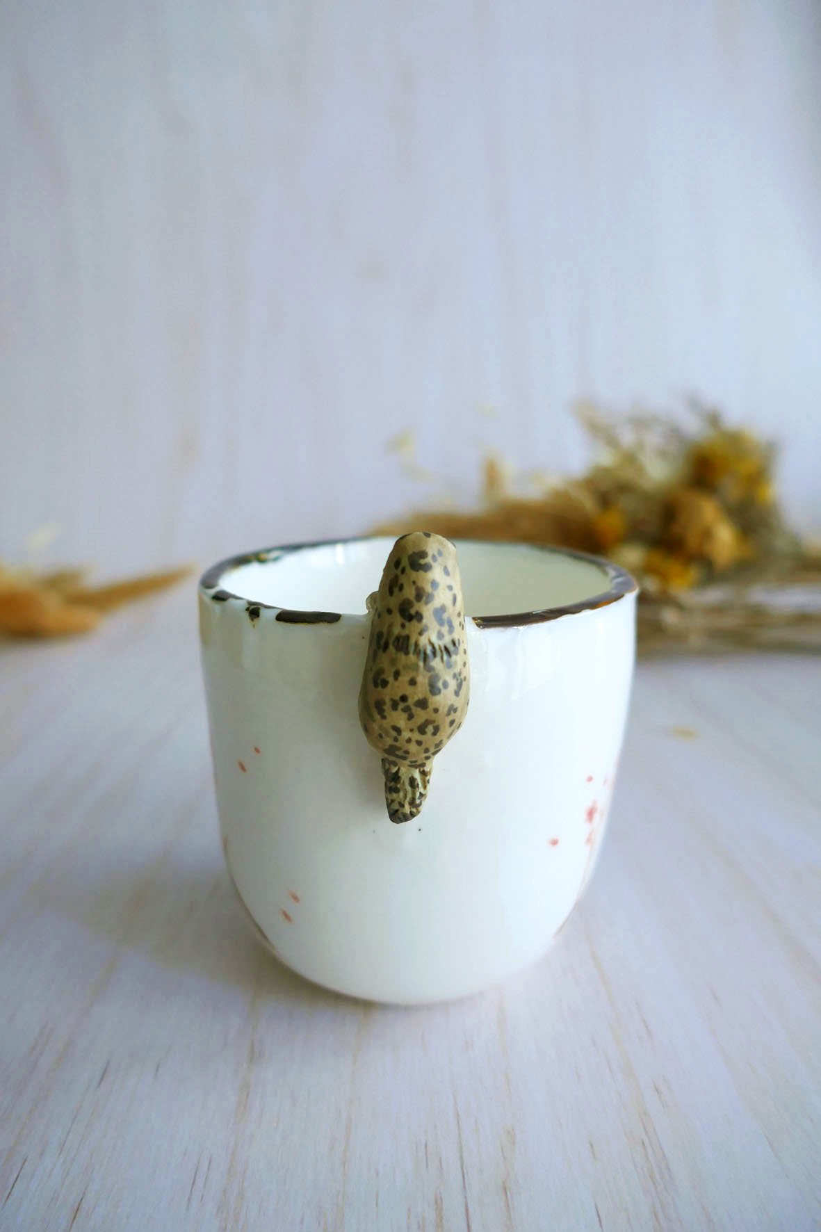 Tasse à Café en porcelaine "Panthère des Neiges & Sakuras" – Image 3