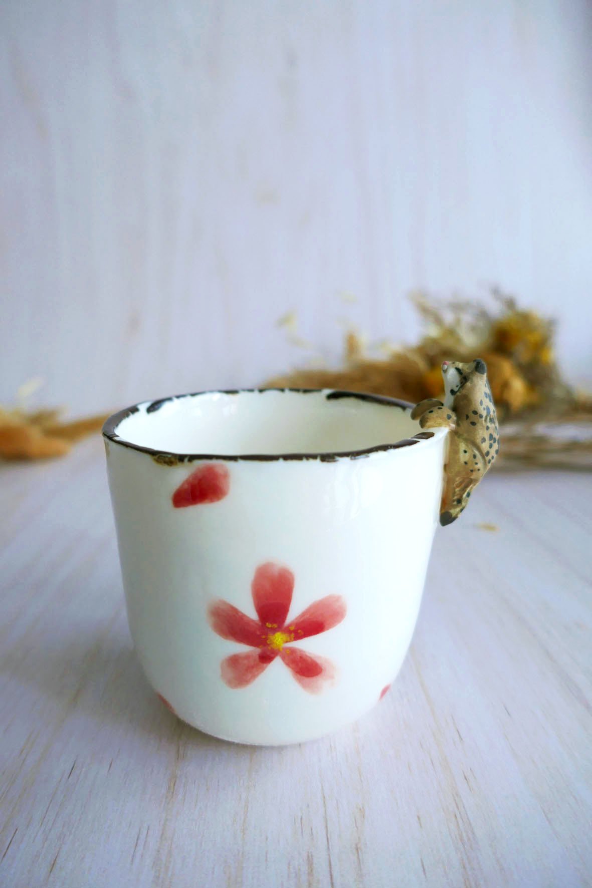 Tasse à Café en porcelaine "Lynx & Sakuras" – Image 2