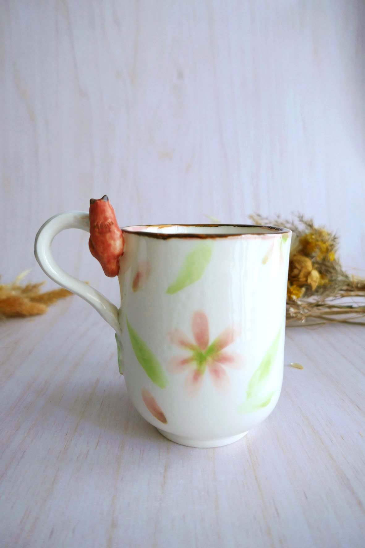 Mug à anse en porcelaine "Renard aux sakuras" – Image 3