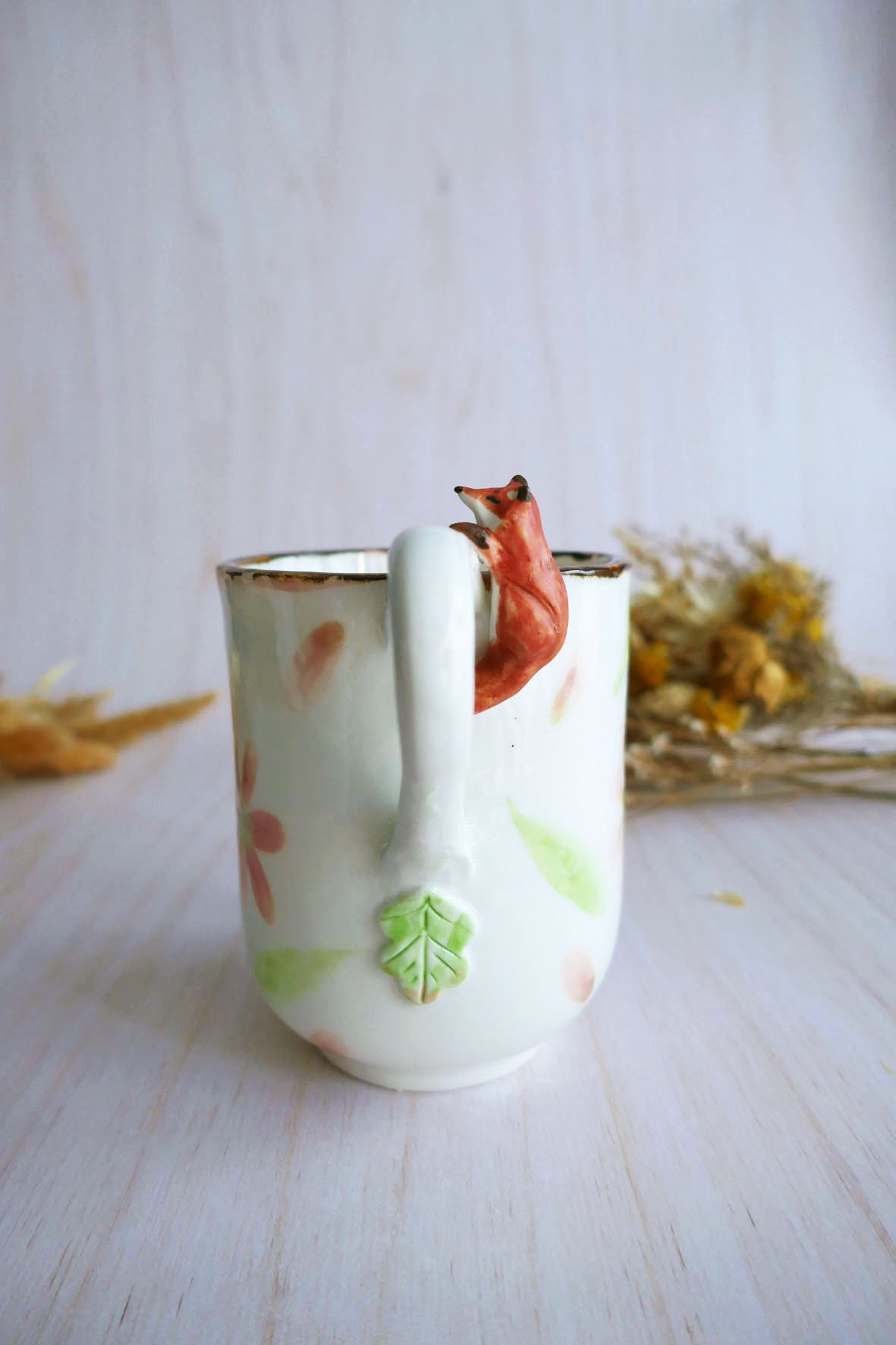 Mug à anse en porcelaine "Renard aux sakuras"