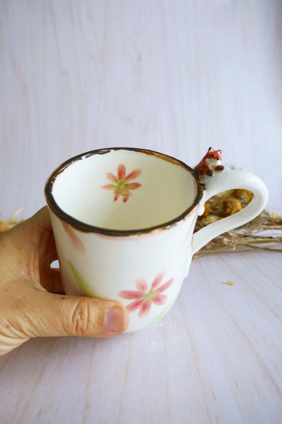 Mug à anse en porcelaine "Renard aux sakuras" – Image 4