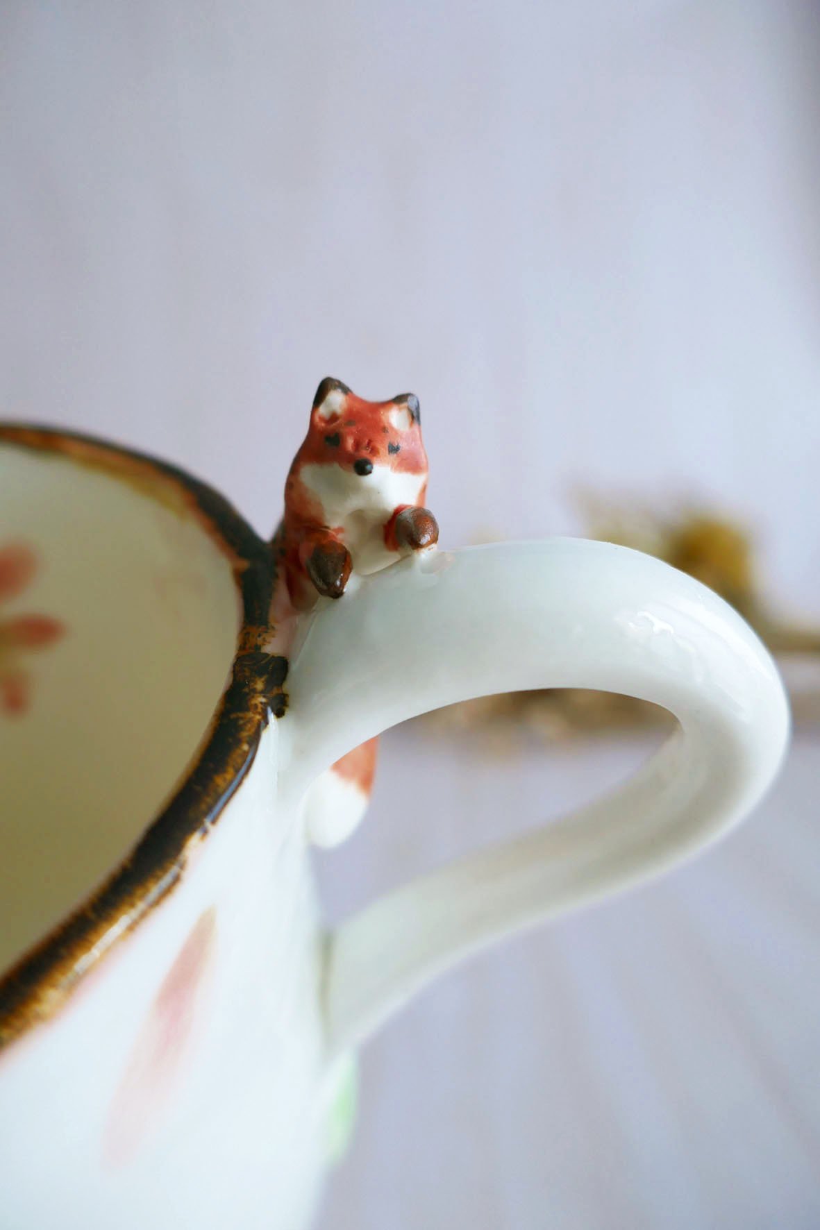 Mug à anse en porcelaine "Renard aux sakuras" – Image 5