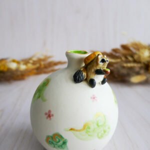 Vase en porcelaine Tanuki aux nuages
