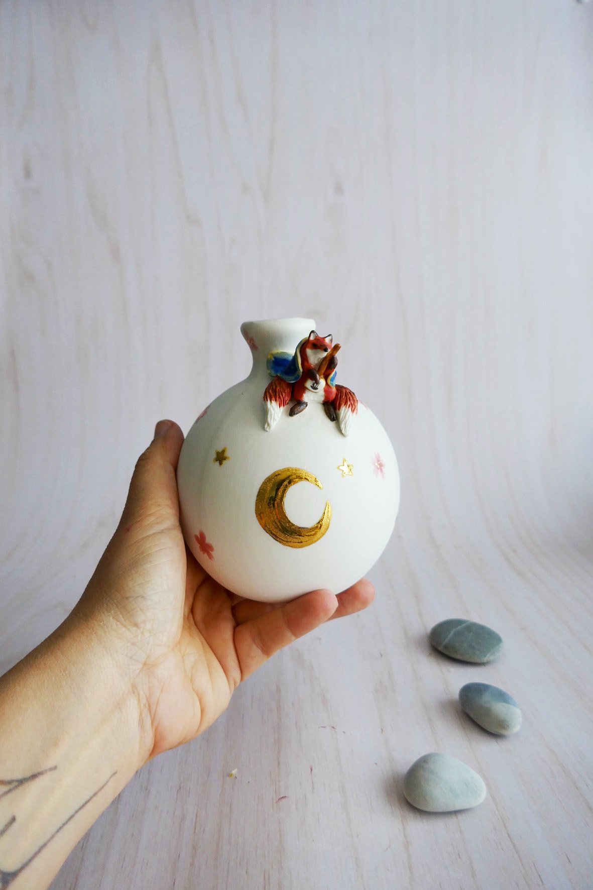 Vase Miniature porcelaine Kitsune au Shamisen – Image 5