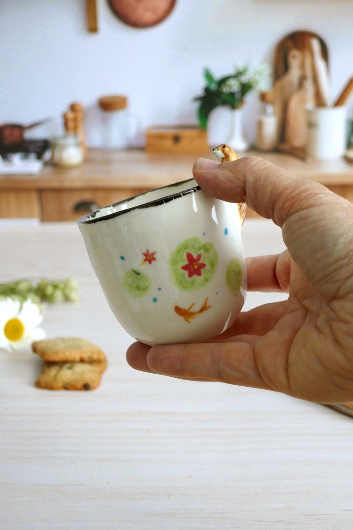 Tasse à Café en porcelaine "Loutre & Nenuphars" – Image 5